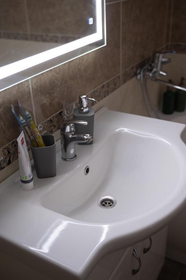 Rentwill Apartments Valley Of Roses Botanica Екстер'єр фото